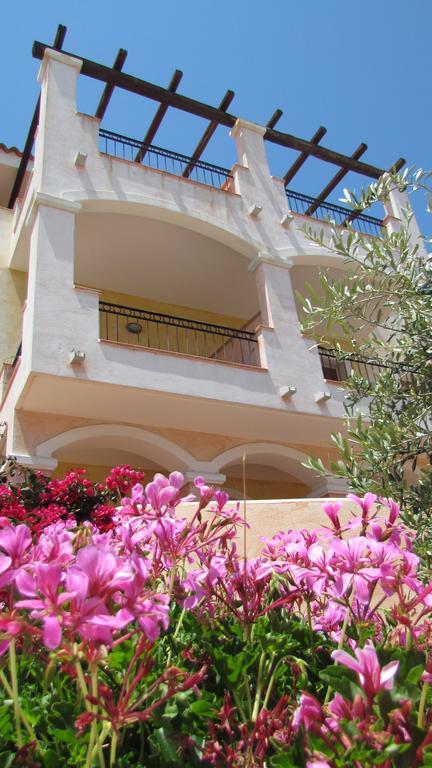 Residence Olimpo Santa Teresa Gallura Εξωτερικό φωτογραφία